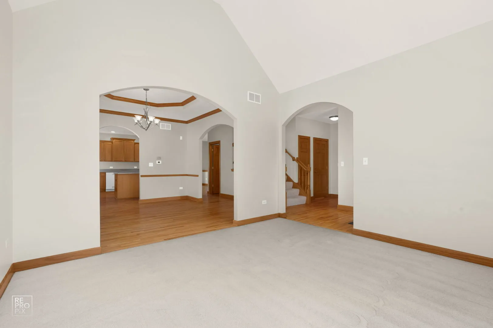 405 Sudbury Circle IL