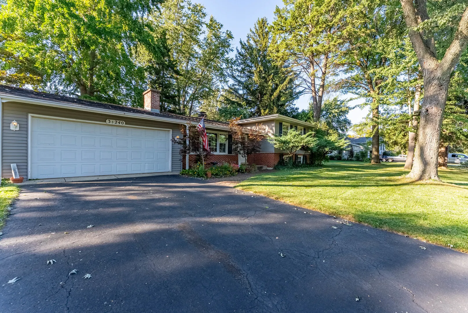 3S240 Burr Oak Drive IL