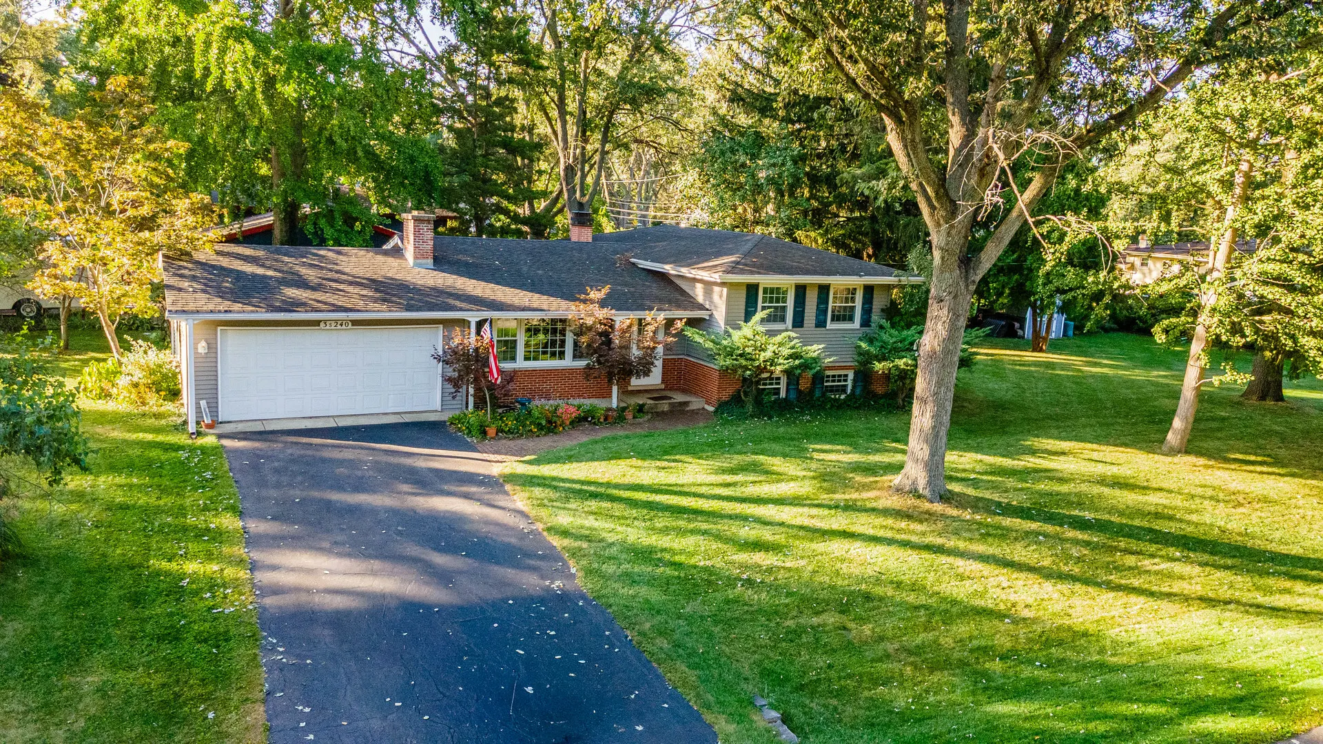 3S240 Burr Oak Drive IL
