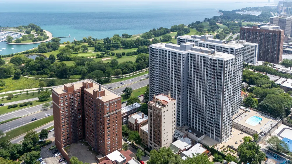 707 W Junior Terrace 12 IL