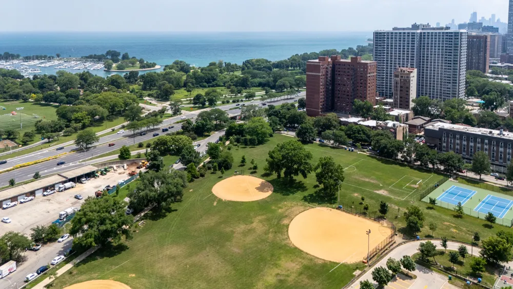 707 W Junior Terrace 12 IL