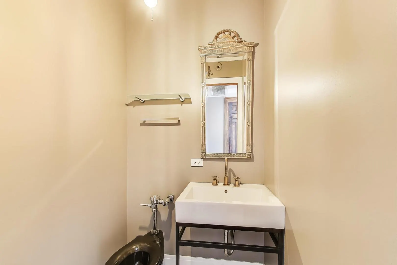 707 W Junior Terrace 12 IL