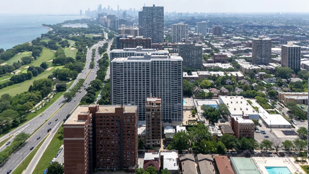 707 W Junior Terrace 12 IL