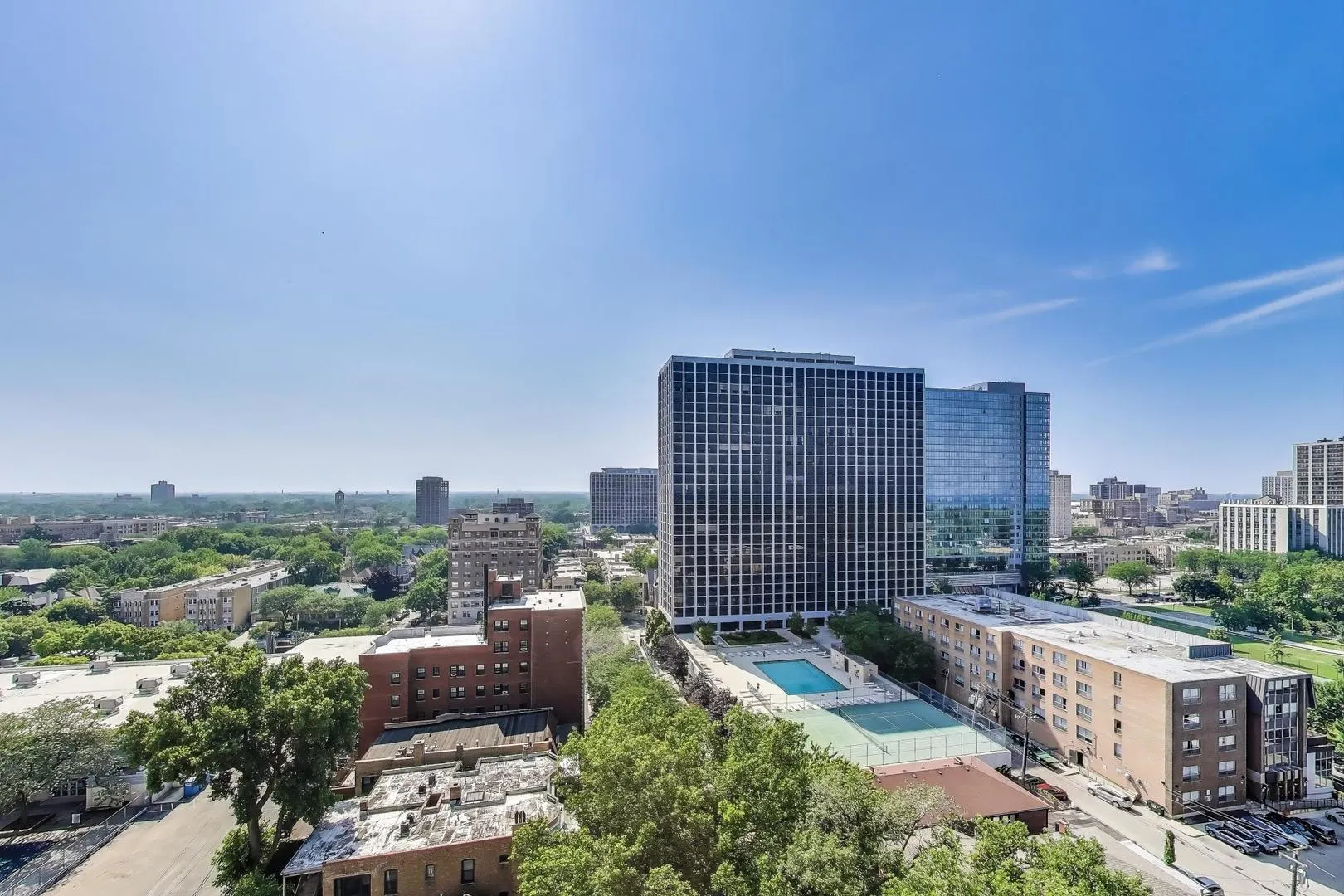 707 W Junior Terrace 12 IL