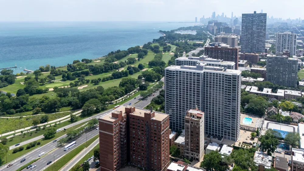 707 W Junior Terrace 12 IL