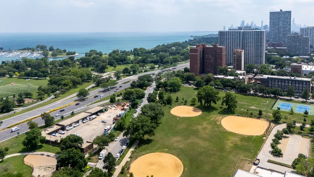 707 W Junior Terrace 12 IL