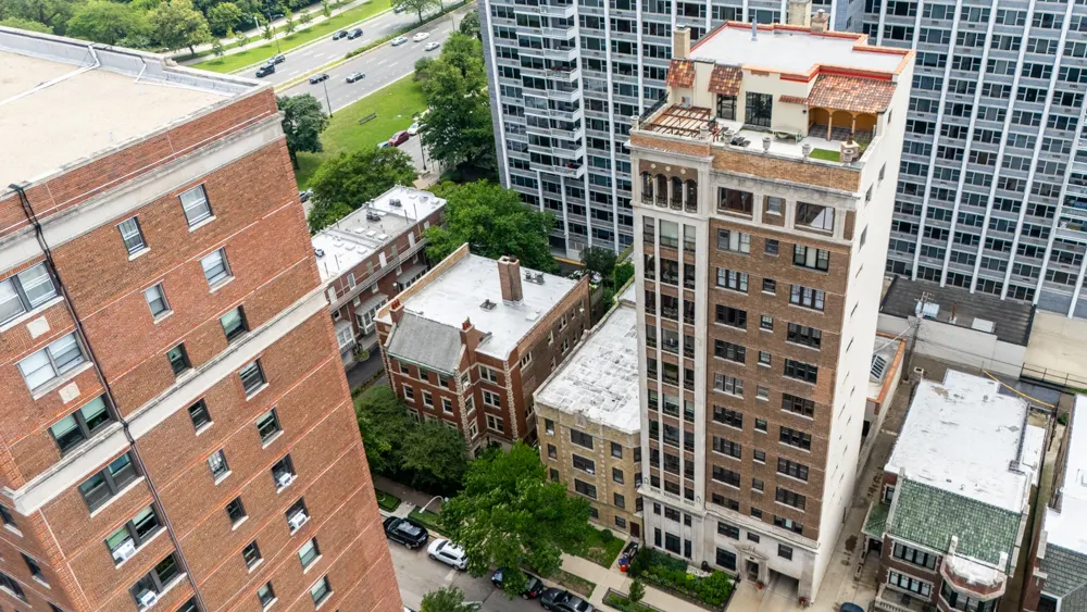 707 W Junior Terrace 12 IL