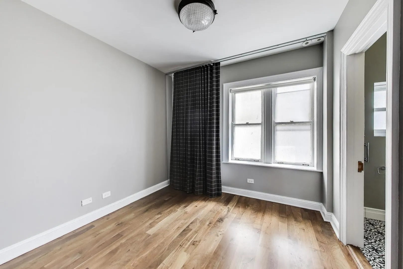 707 W Junior Terrace 12 IL