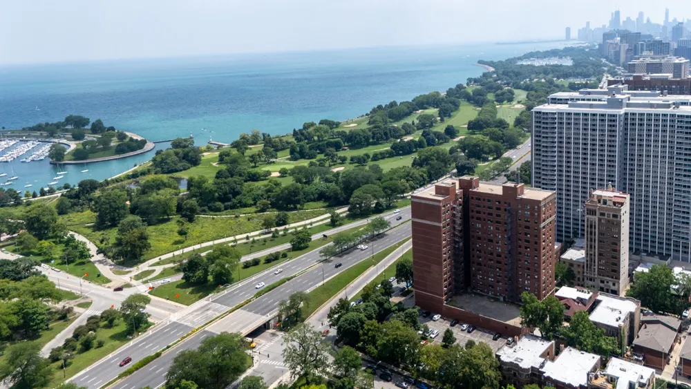 707 W Junior Terrace 12 IL