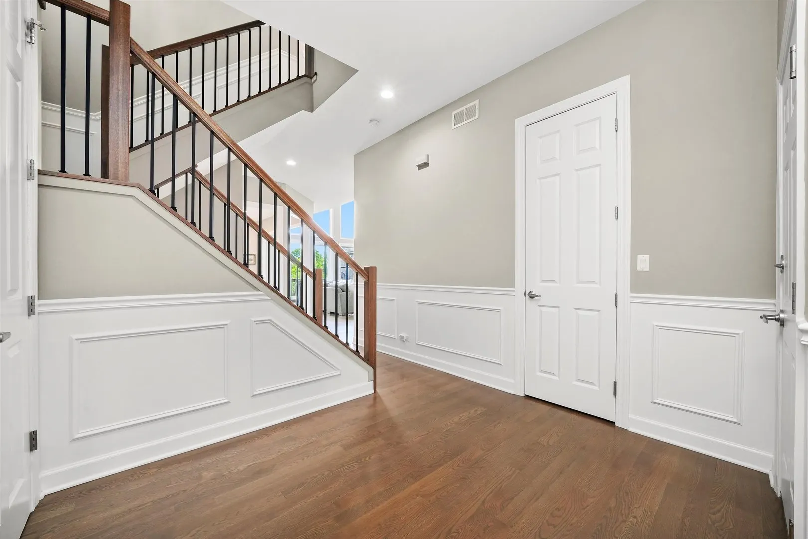 1022 W Bogey Lane IL