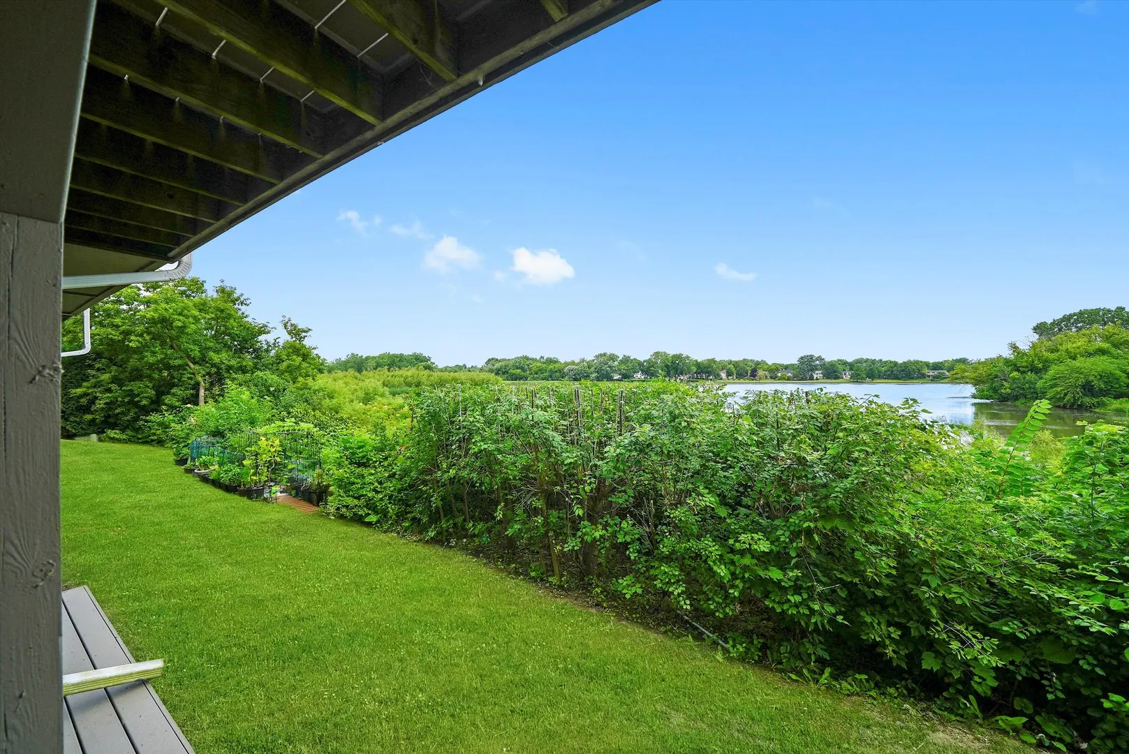 1022 W Bogey Lane IL