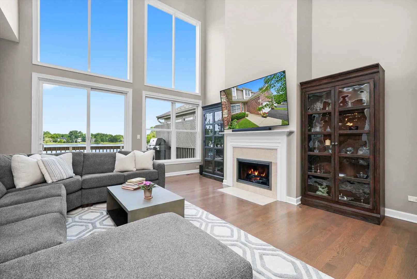 1022 W Bogey Lane IL