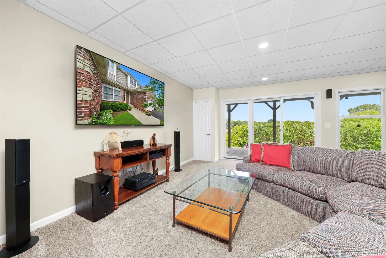 1022 W Bogey Lane IL