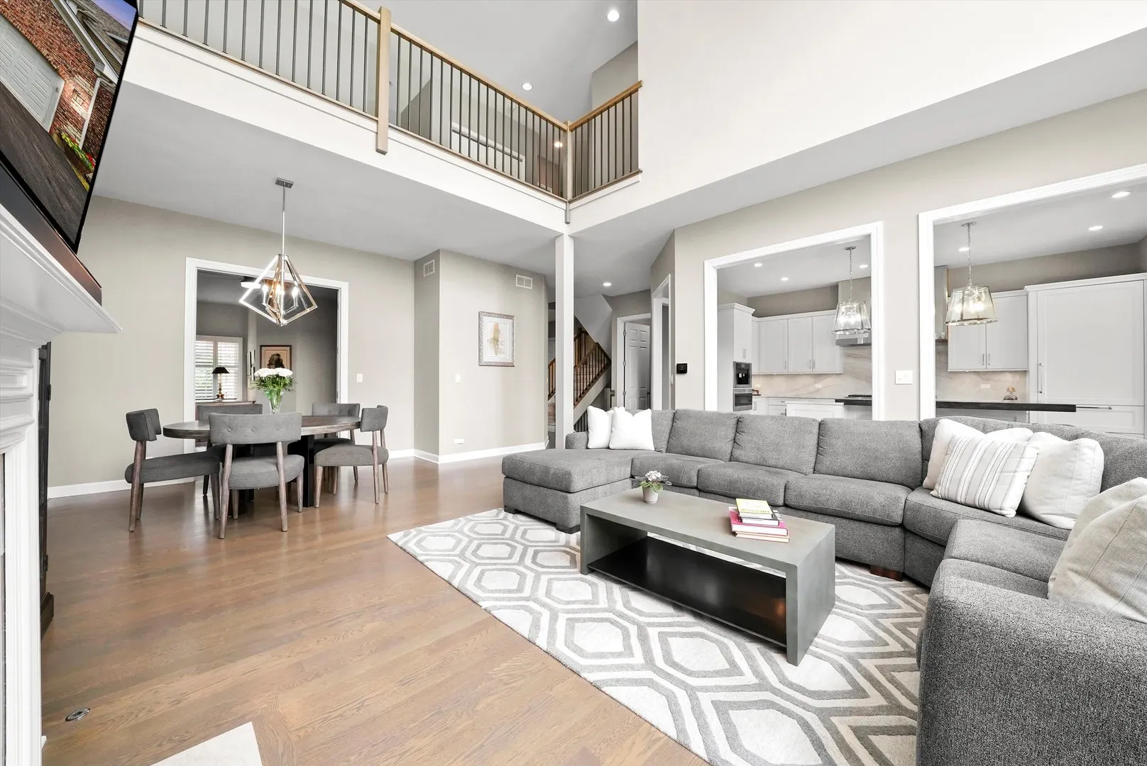1022 W Bogey Lane IL