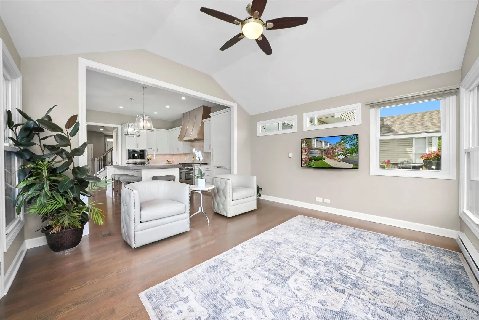 1022 W Bogey Lane IL