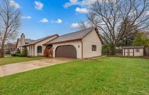 219 Brookside Drive IL