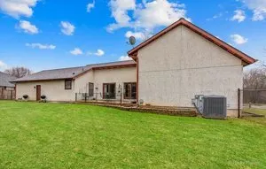 219 Brookside Drive IL