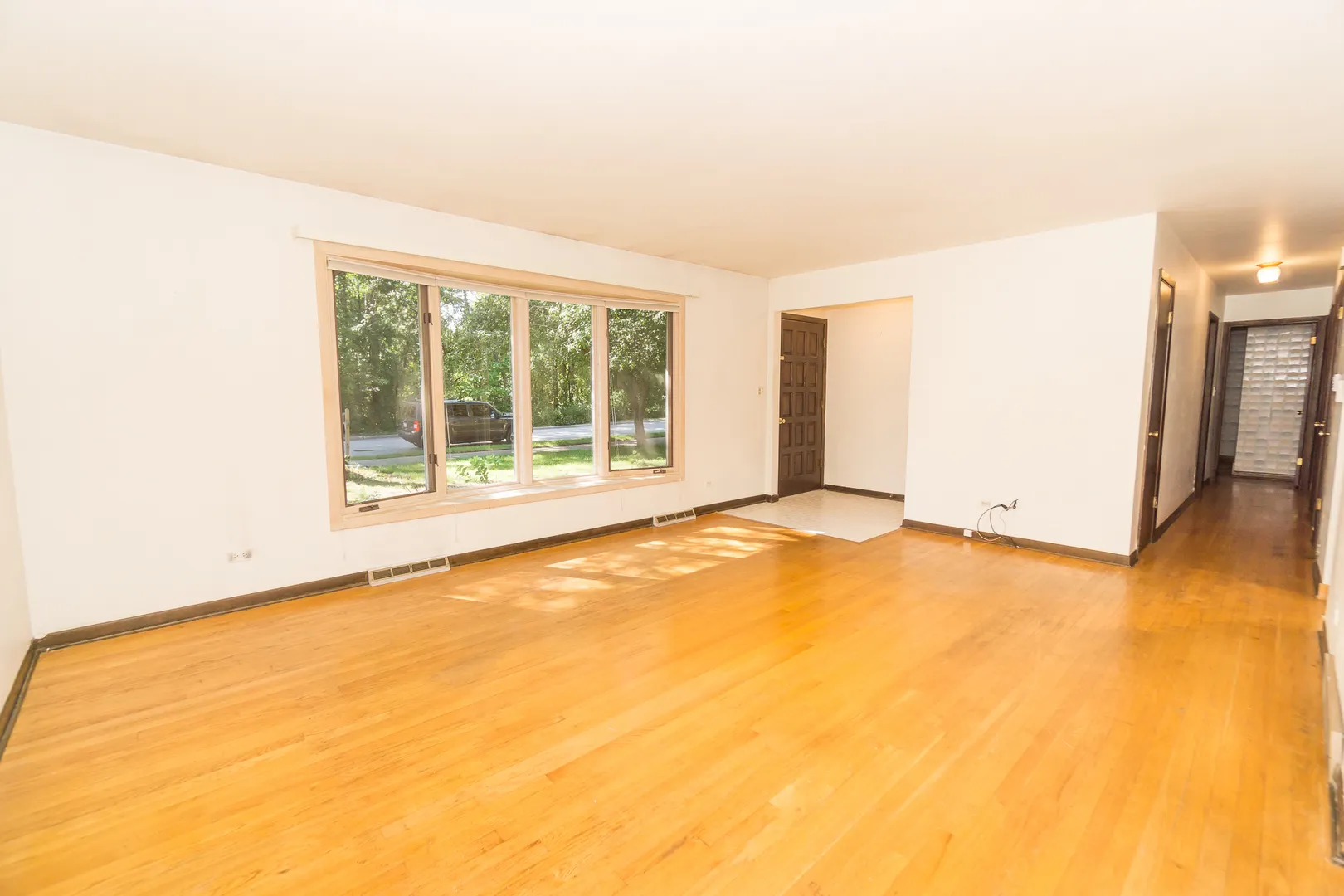 305 Montclare Lane IL