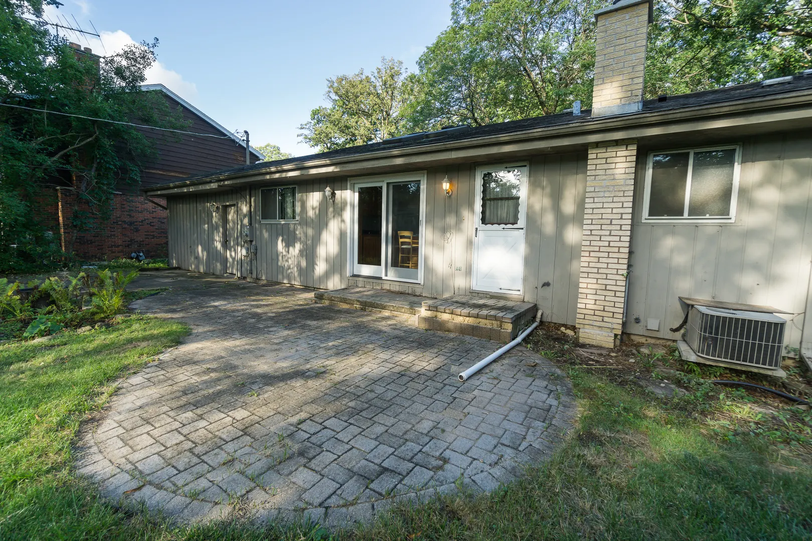 305 Montclare Lane IL