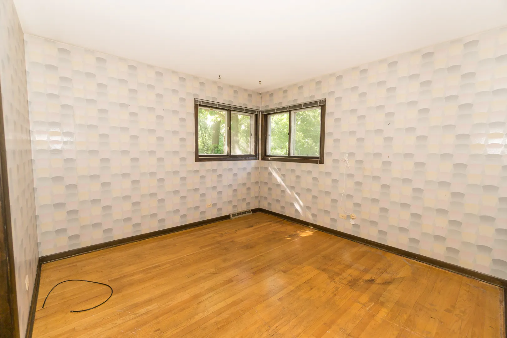 305 Montclare Lane IL