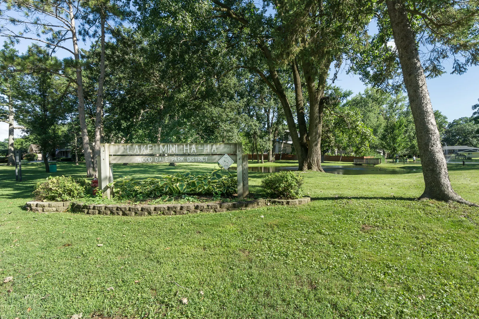 305 Montclare Lane IL