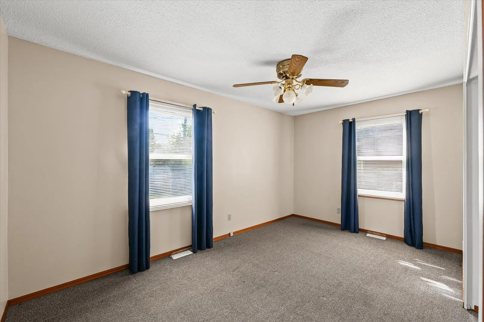 1412 Greenridge Drive IL