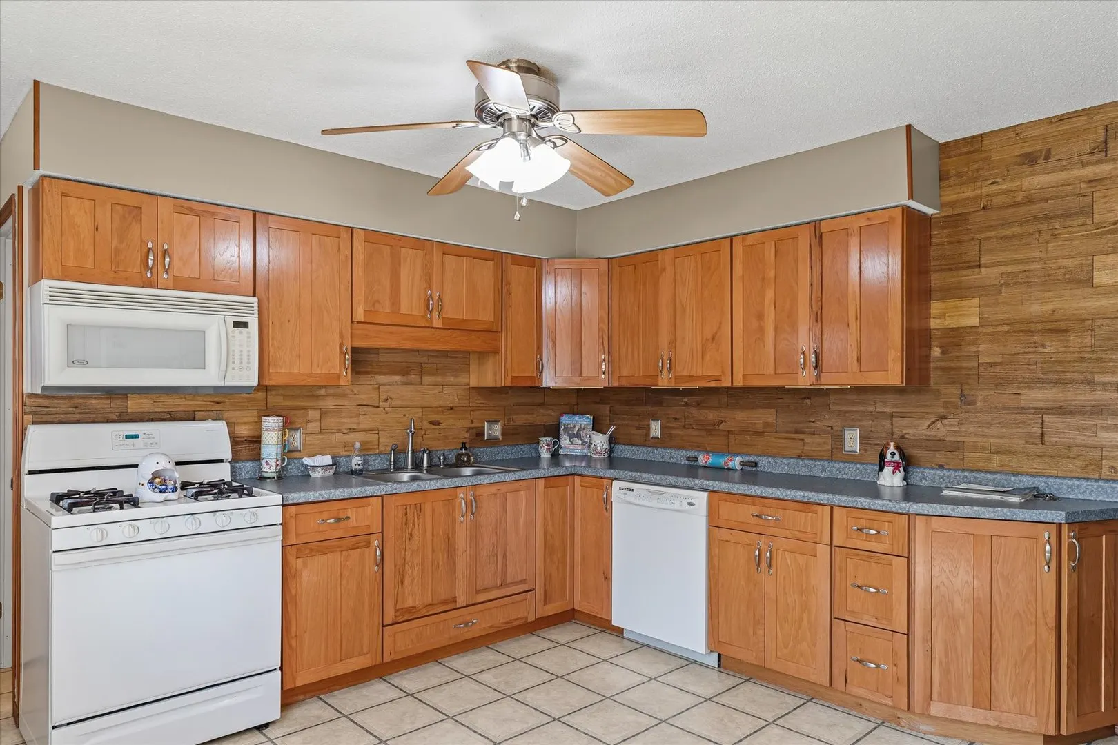 1412 Greenridge Drive IL