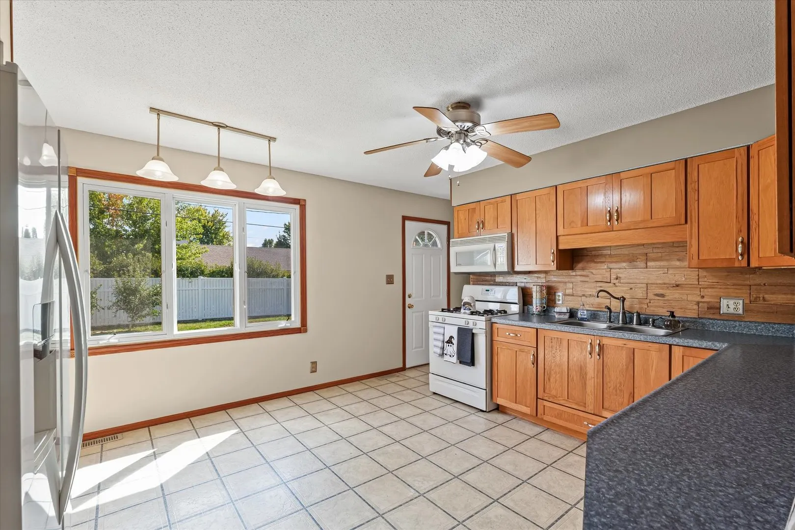 1412 Greenridge Drive IL