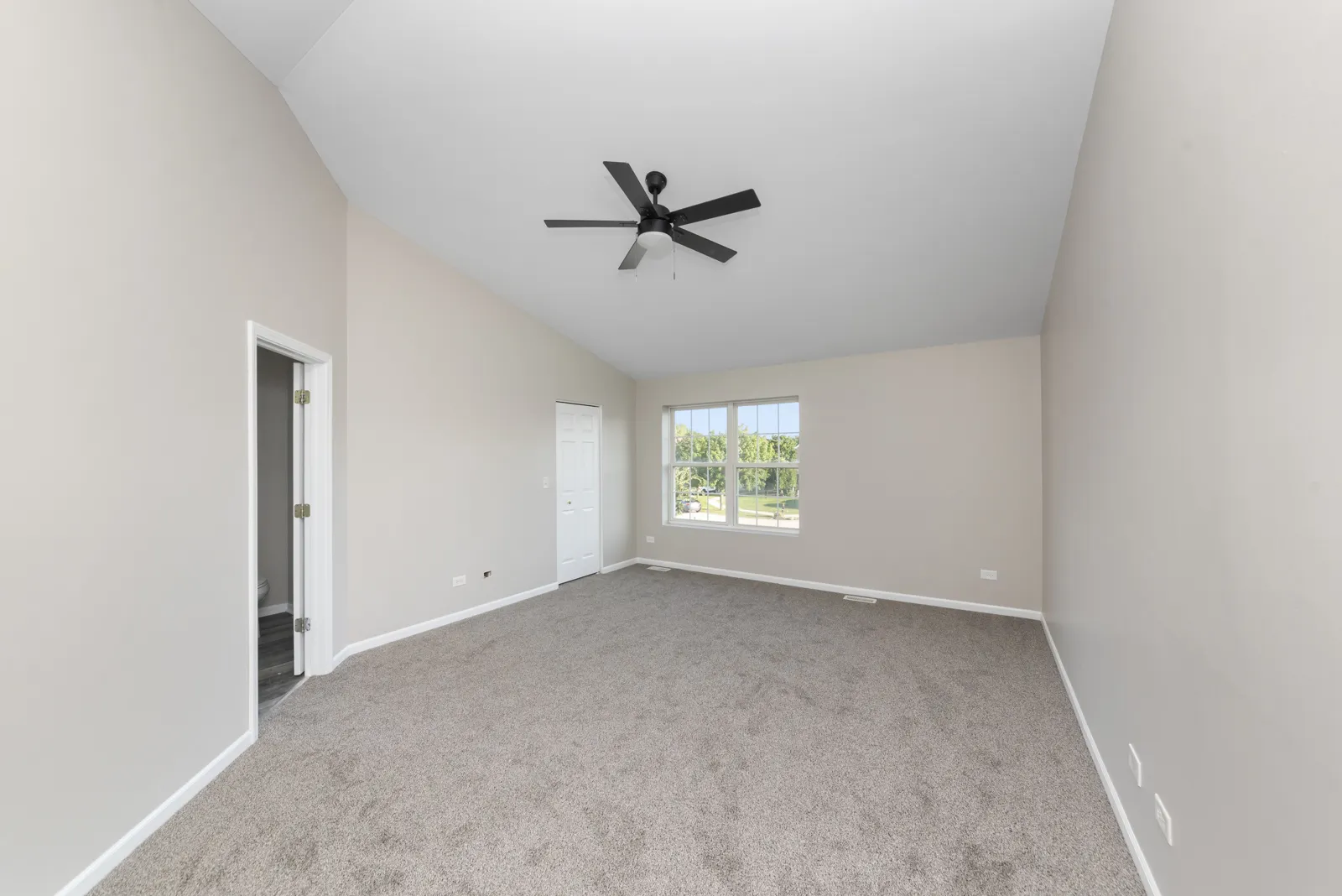 6407 Coyote Ridge Court IL