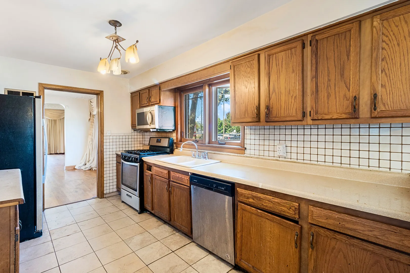 8801 S CLYDE Avenue IL