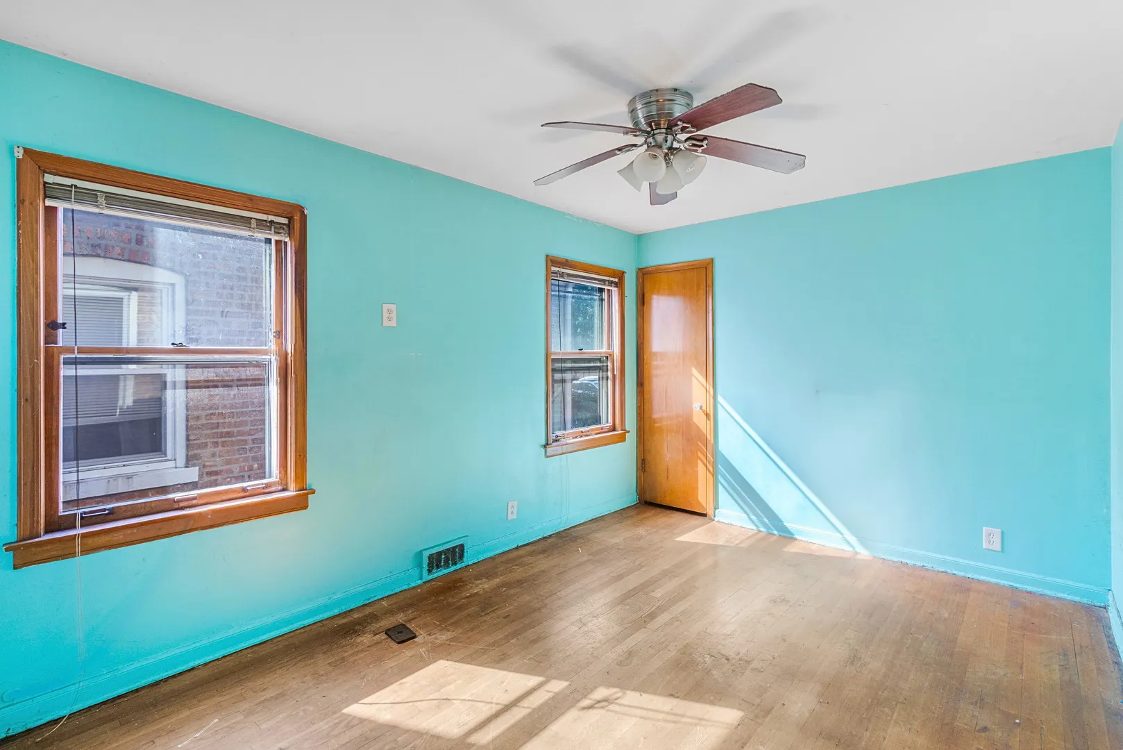 8801 S CLYDE Avenue IL