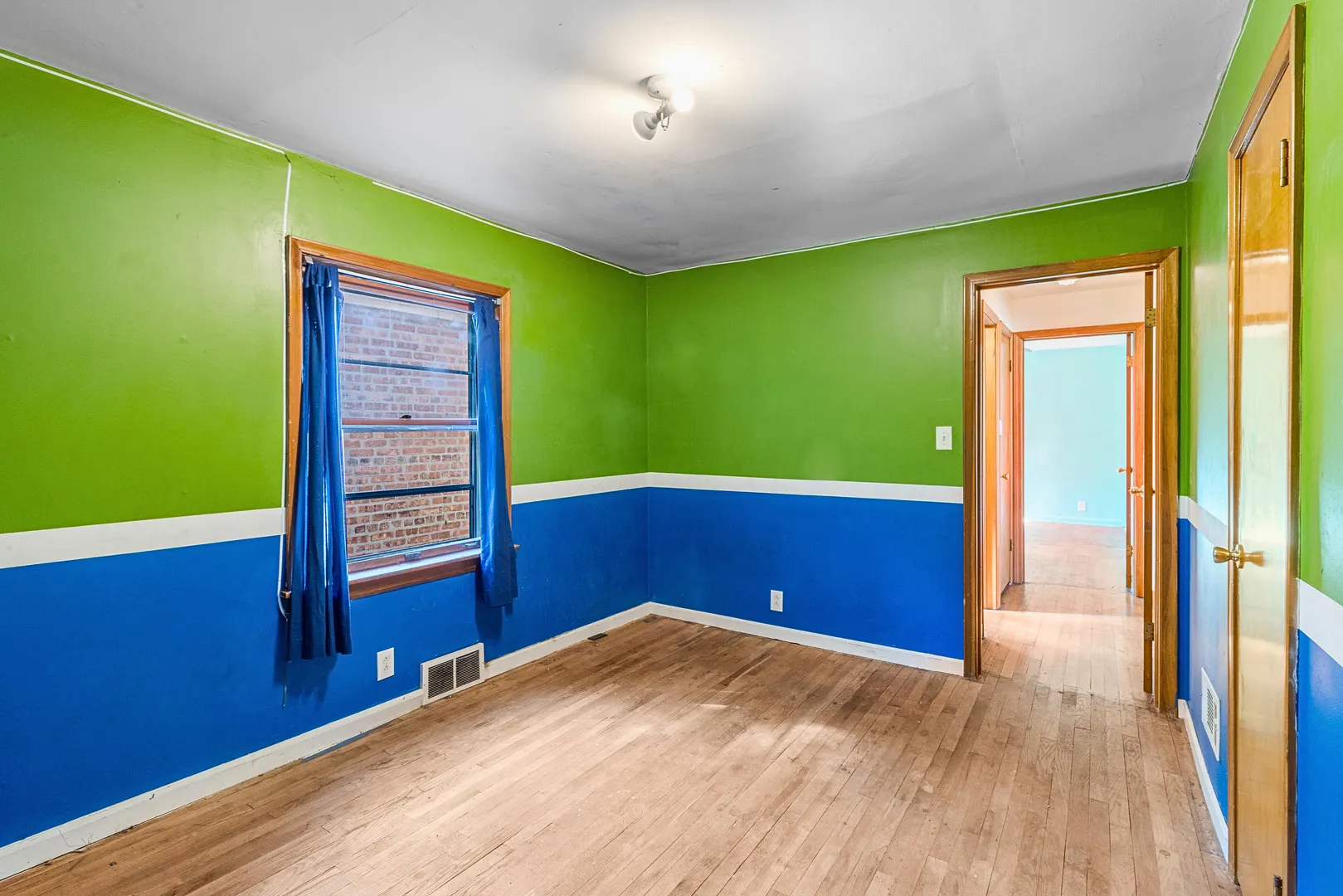8801 S CLYDE Avenue IL