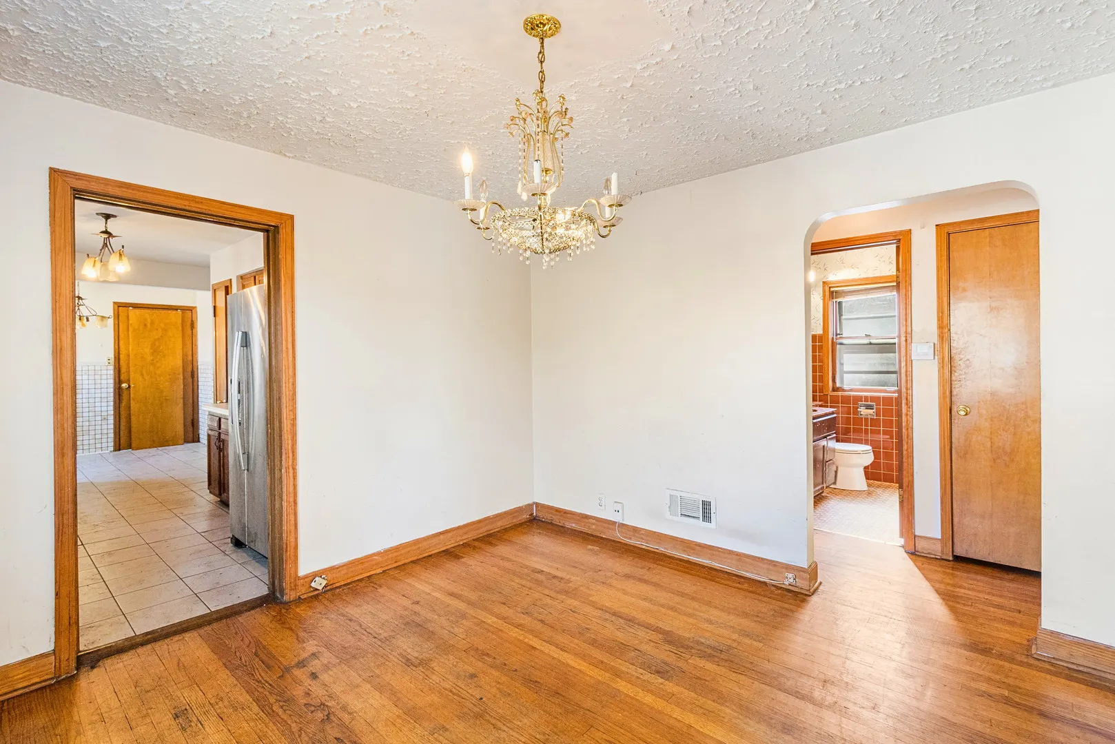 8801 S CLYDE Avenue IL