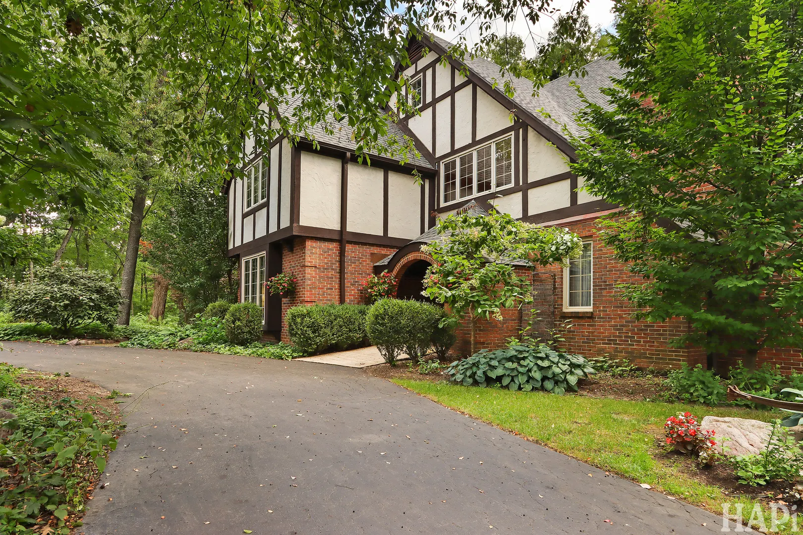 23785 W Barnswallow Lane IL