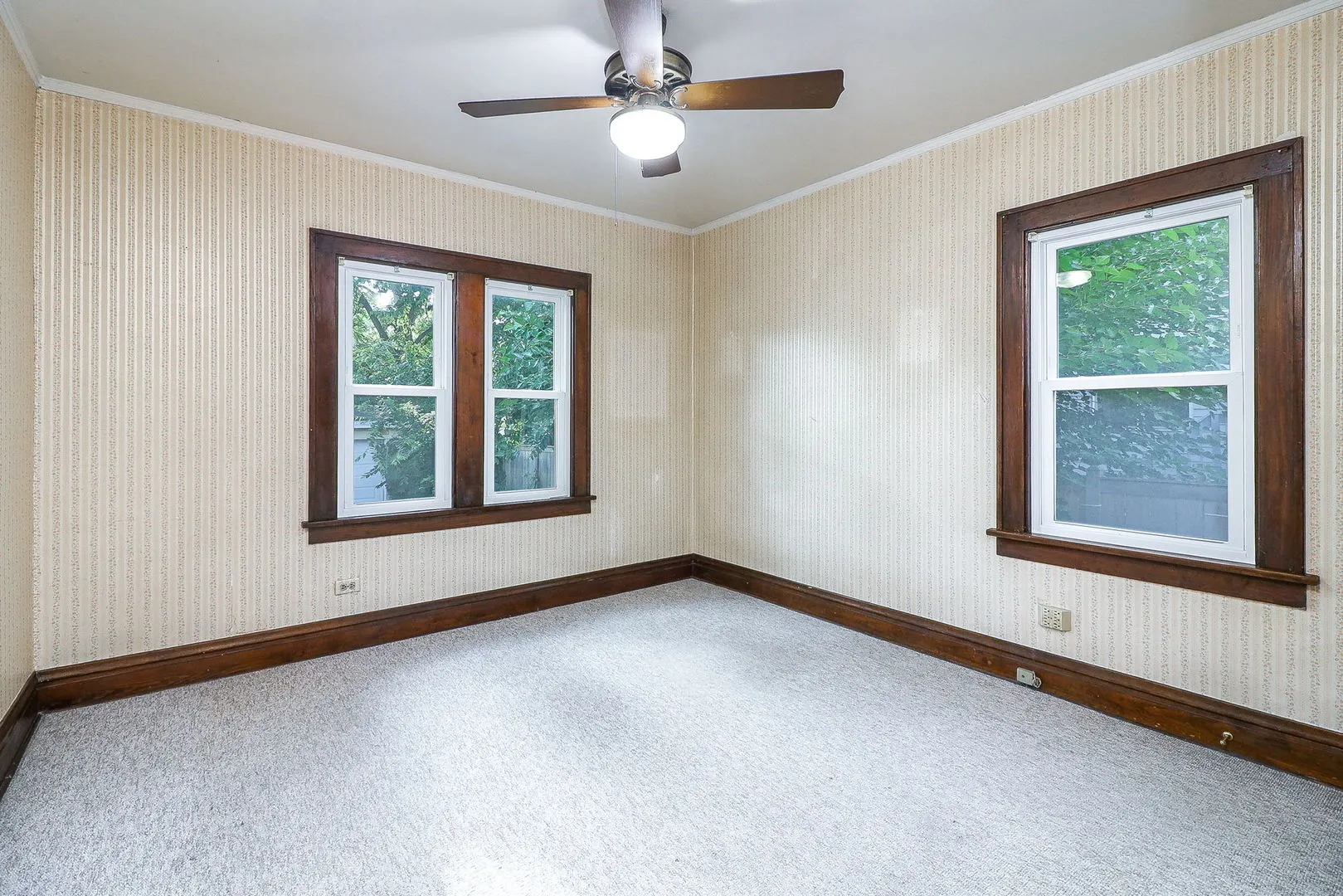 4952 Linscott Avenue IL