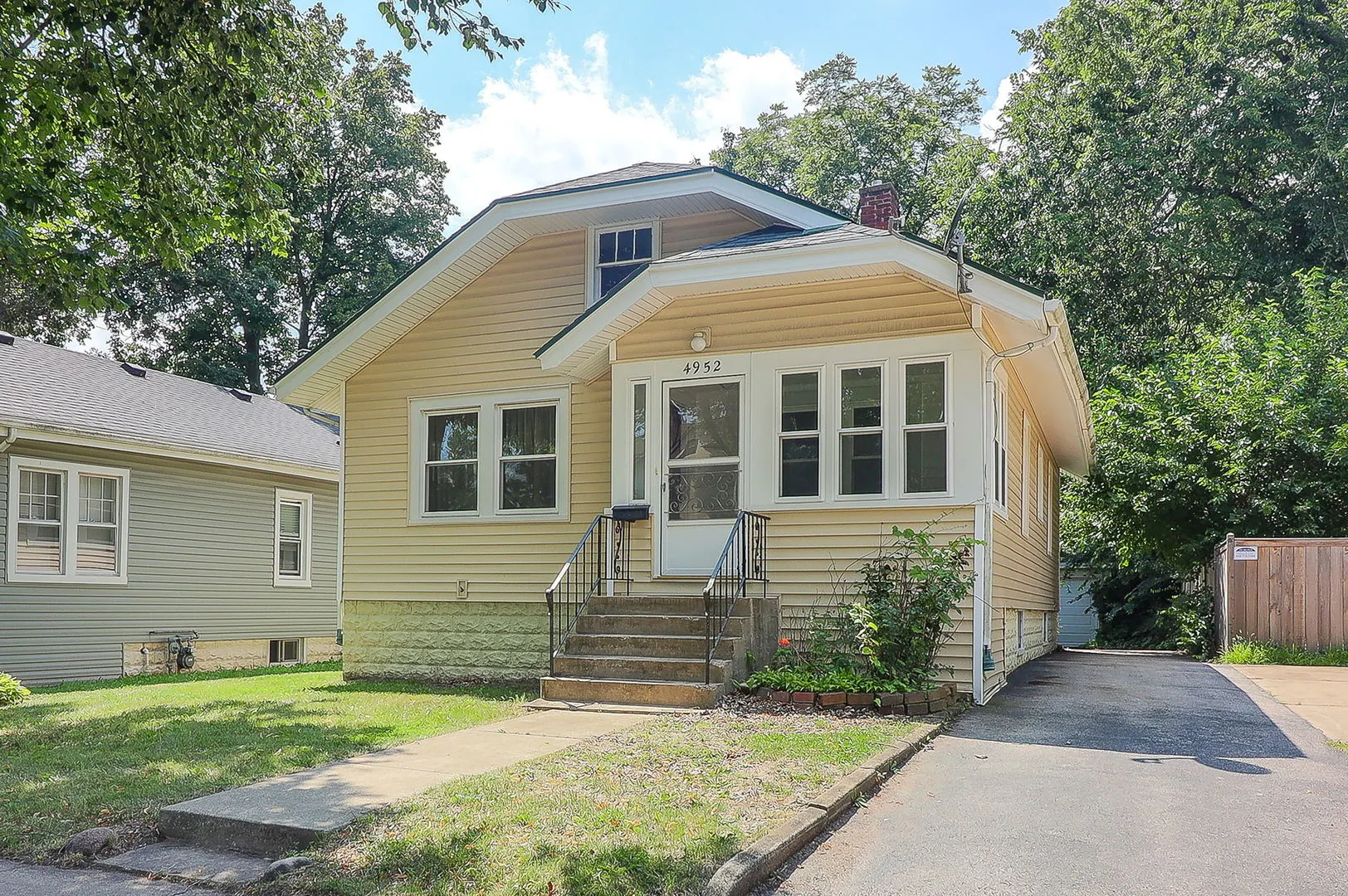 4952 Linscott Avenue IL