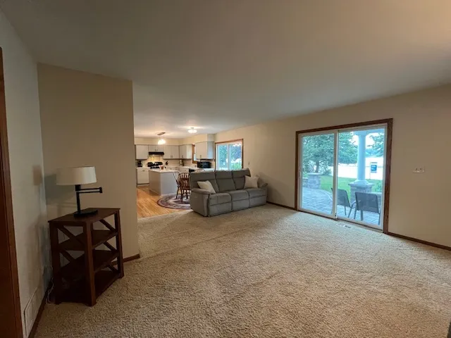 303 Mainsail Drive IL