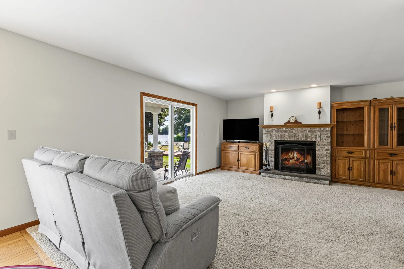 303 Mainsail Drive IL