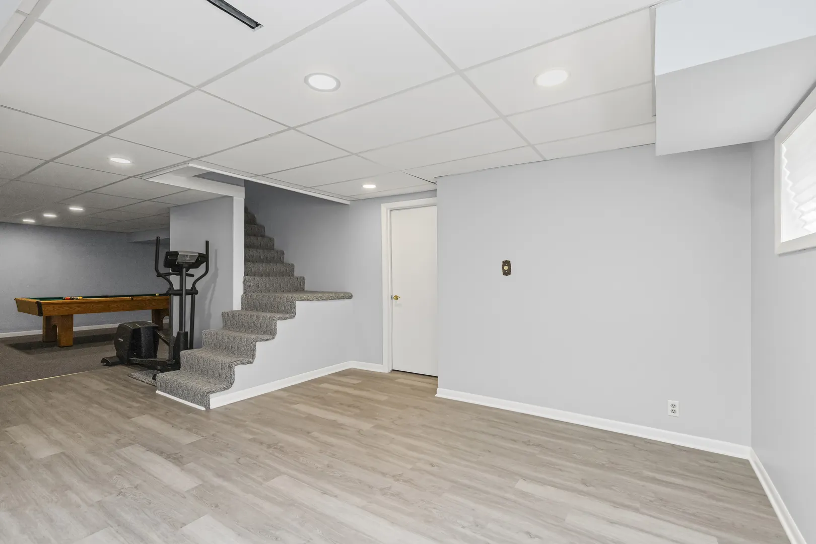 303 Mainsail Drive IL