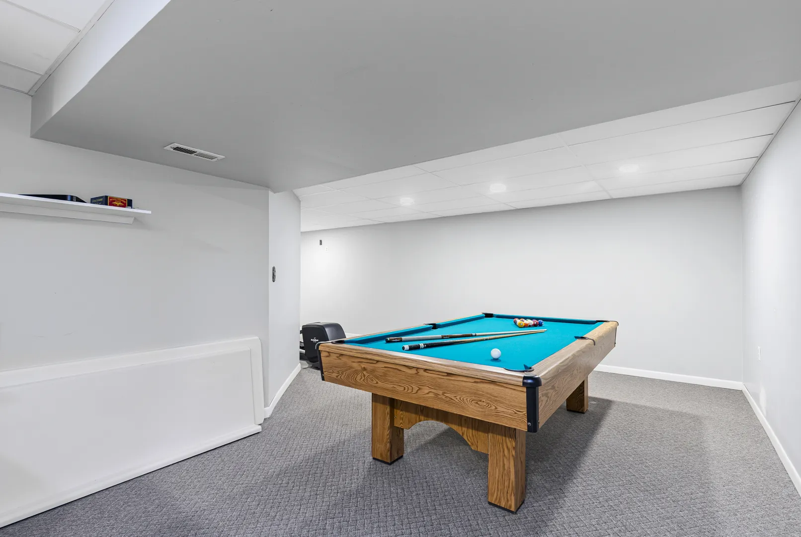 303 Mainsail Drive IL