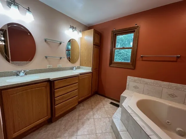 303 Mainsail Drive IL