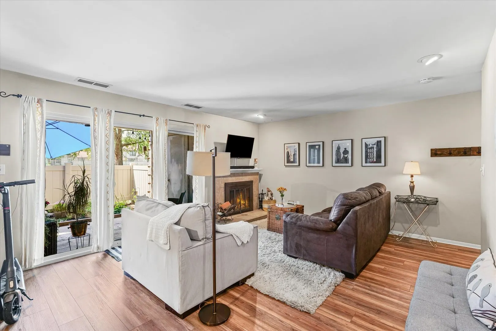 2111 MELROSE Drive 2111A IL