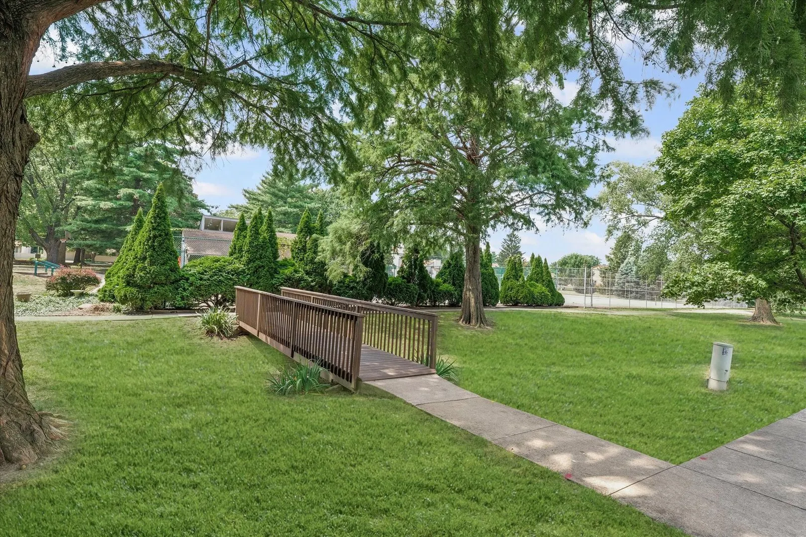 2111 MELROSE Drive 2111A IL