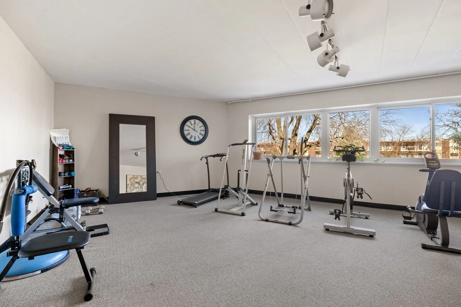 5540 Walnut Avenue 15B IL