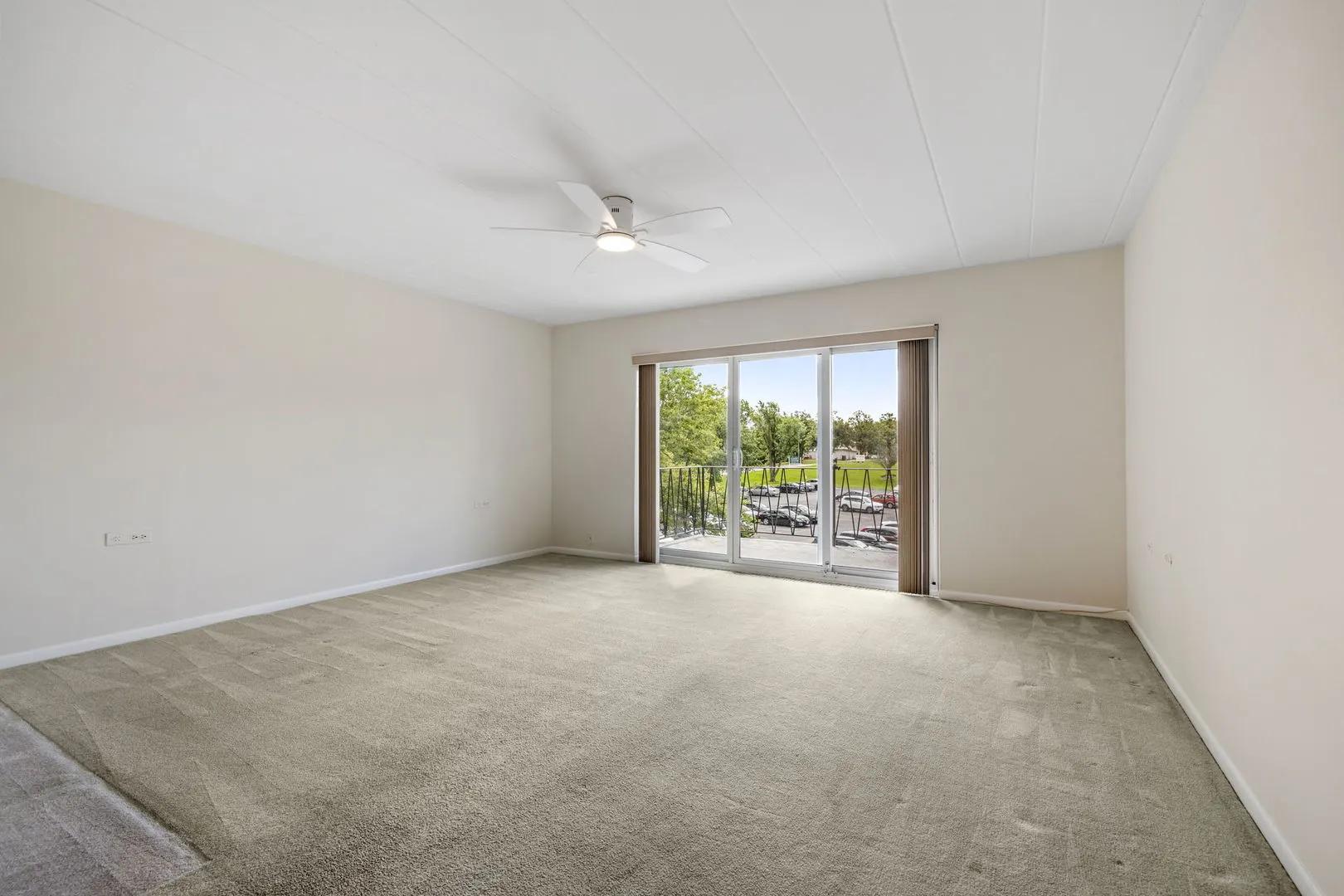 5540 Walnut Avenue 15B IL