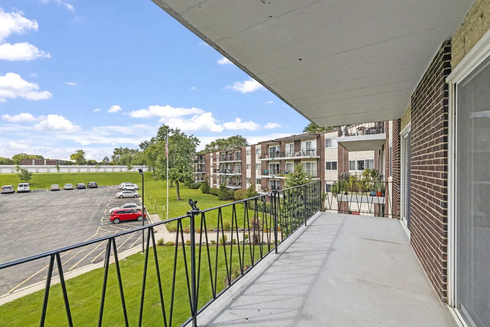 5540 Walnut Avenue 15B IL