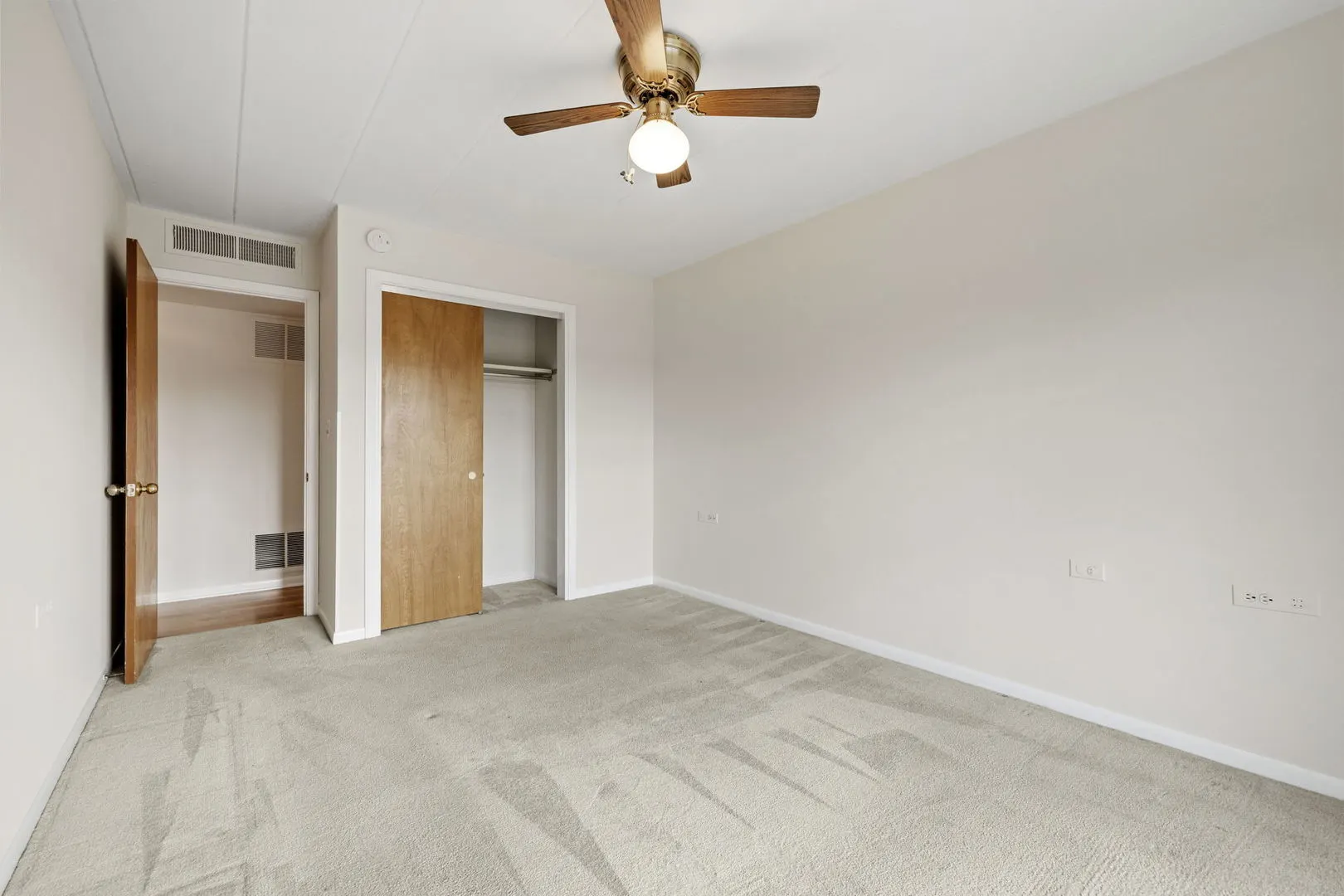 5540 Walnut Avenue 15B IL