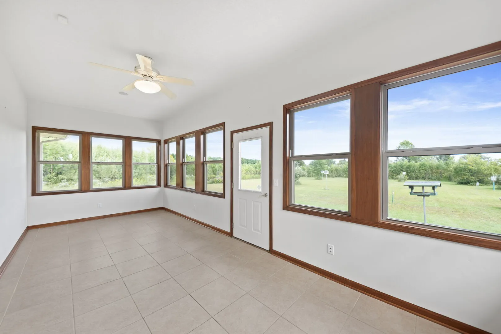 2745 S Hieland Road IL