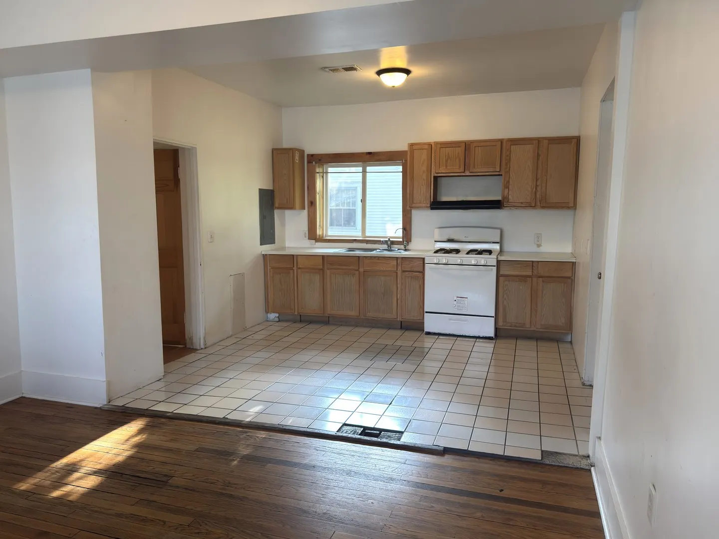 202 W Beardsley Avenue IL