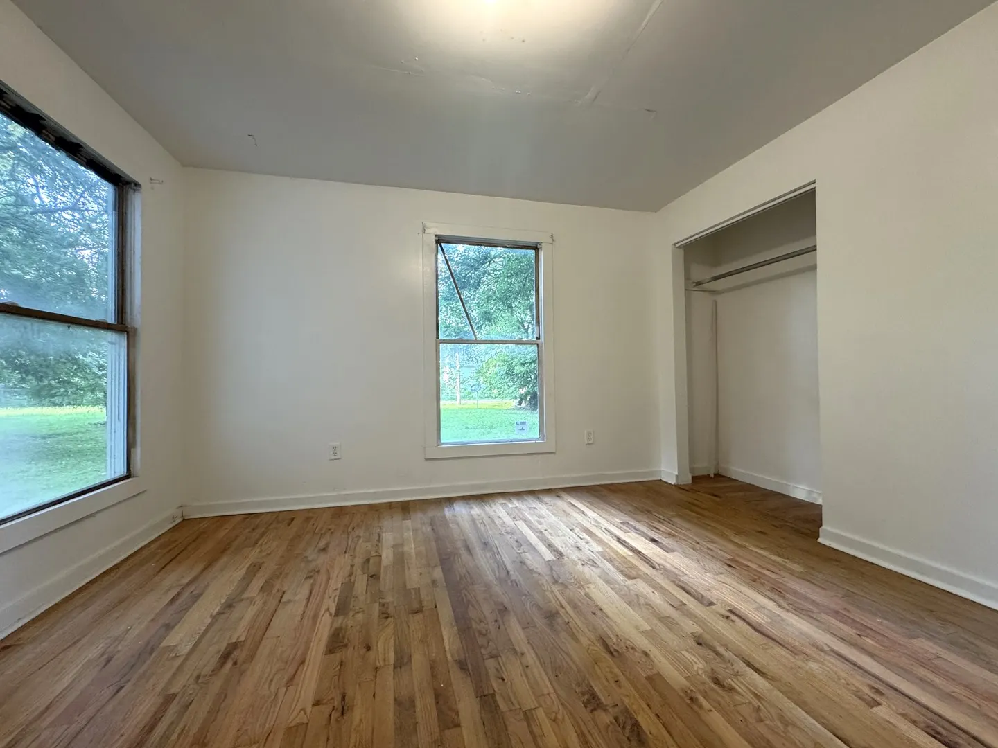 610 E Columbia Avenue IL